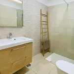 Bonito Cerca Del Mar *